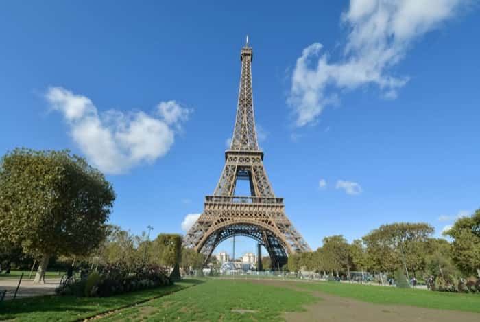 150,000,000th visitor to Eiffel Tower